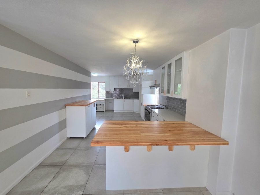 To Let 4 Bedroom Property for Rent in Hospitaalheuwel Free State